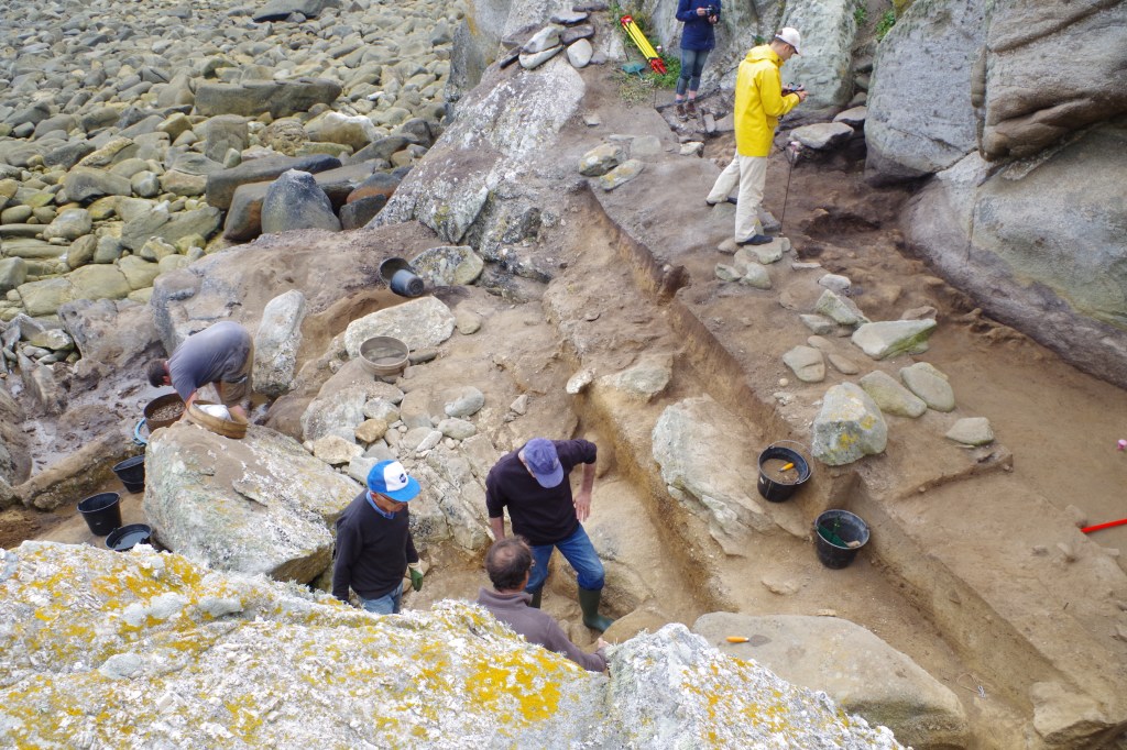Assistances logistique et technique pour la fouille archéologique de l&rsquo;îlot Roc&rsquo;h Santec (Santec,&nbsp;29)